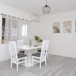 With Parking Space - 23205 Apartment *