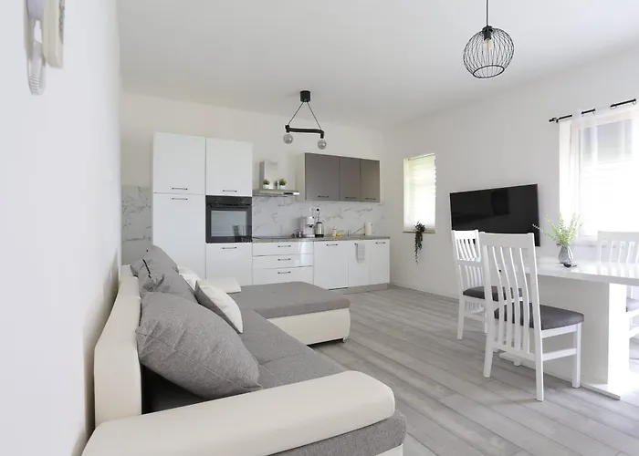 With Parking Space - 23205 Daire *