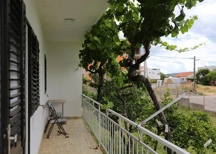 Daire With Parking Space - 23205 *